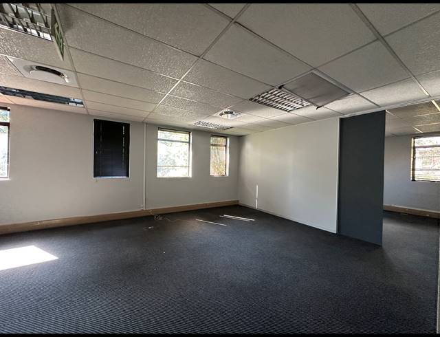 144.80M² OFFICE TO LET IN DIE HOEWES